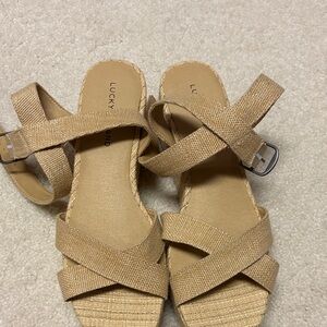 Lucky Brand Women's Beige Crisscross Sandals
